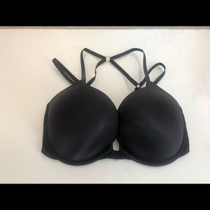 Victoria’s Secret black plunge bra